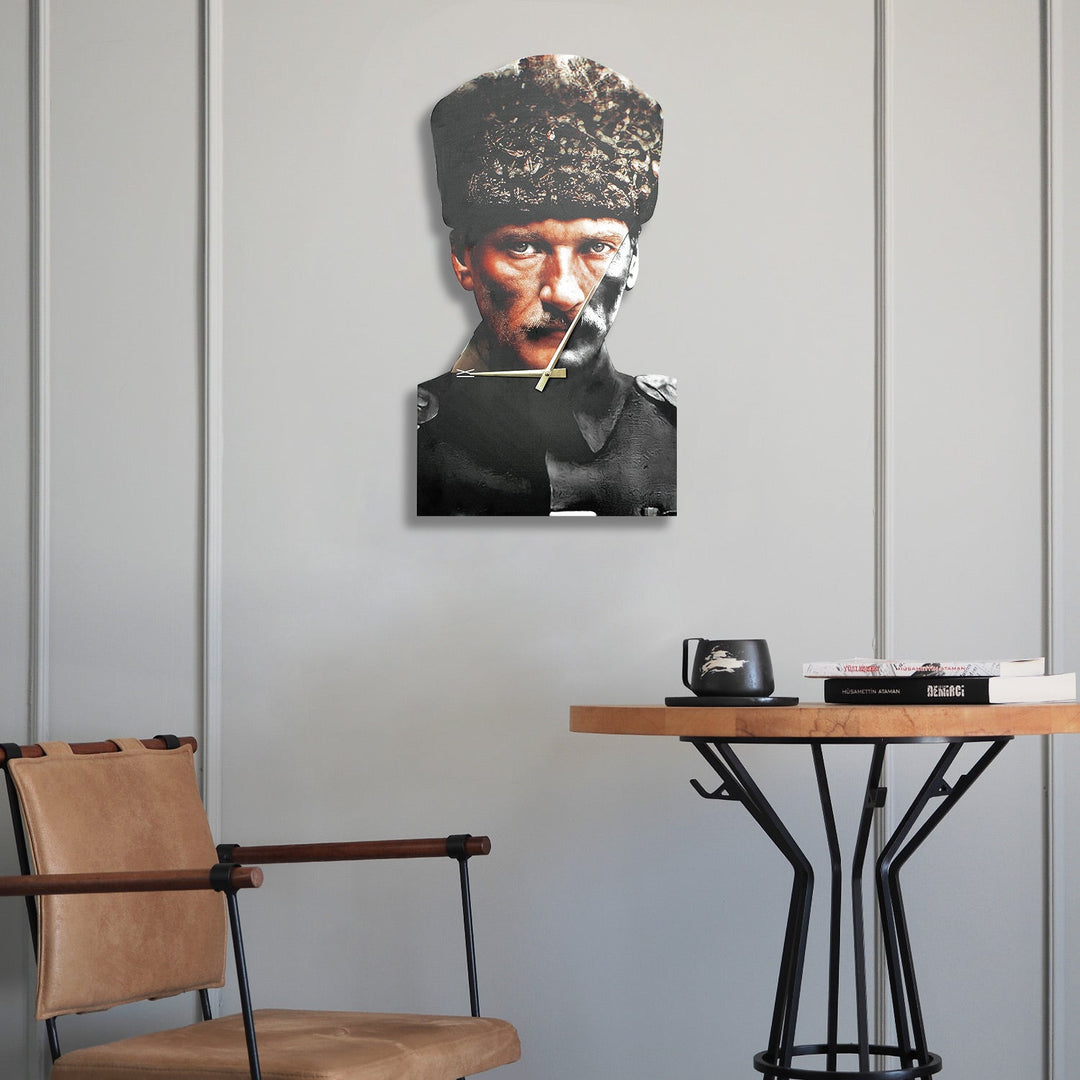 Renkli Metal Atatürk Duvar Saati - APS132