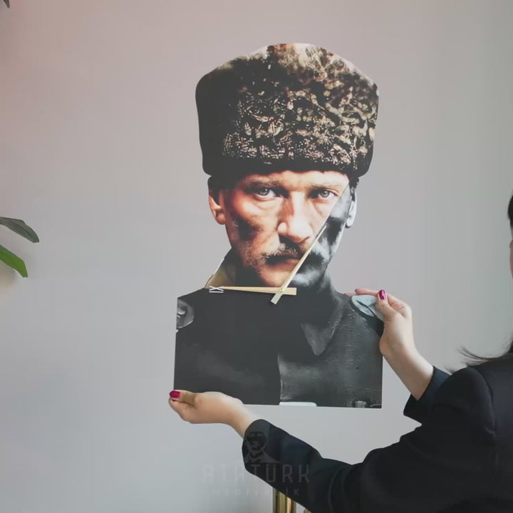 Renkli Metal Atatürk Duvar Saati - APS132